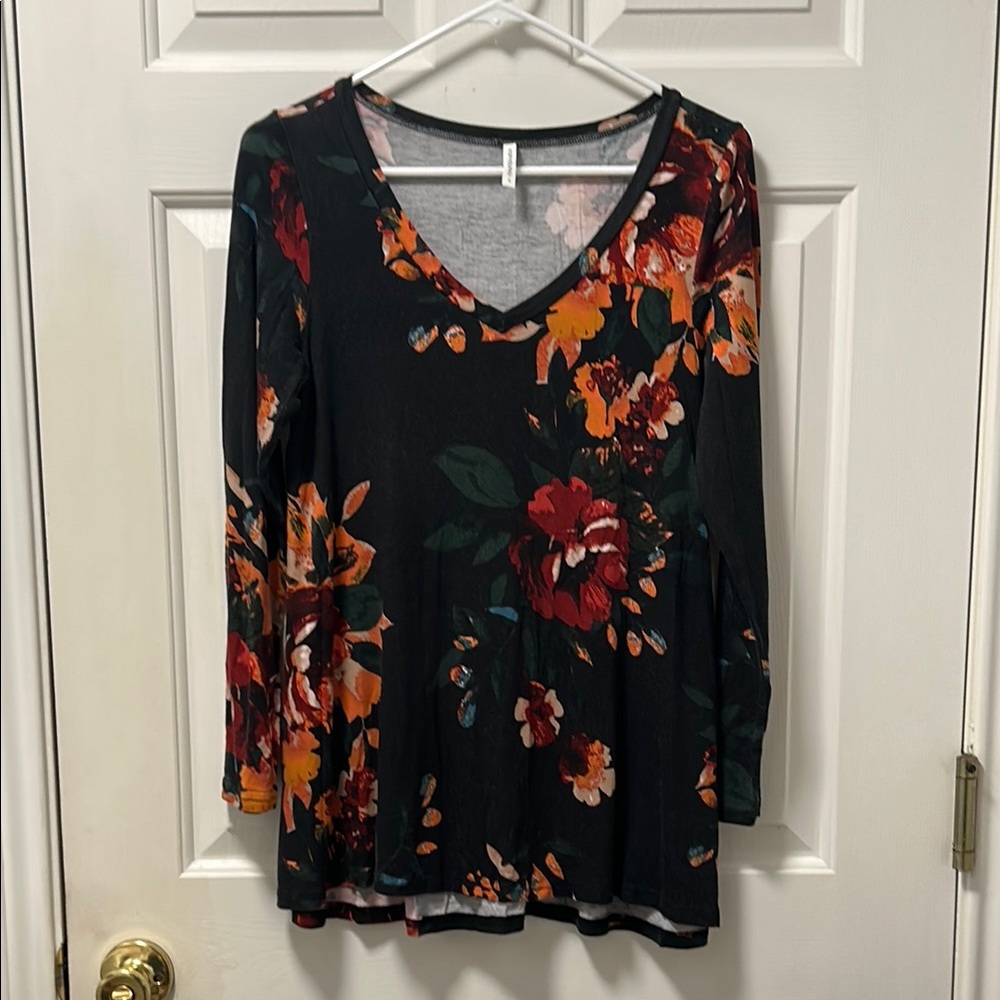 Popyoung Floral V-Neck Women's Top Size Small